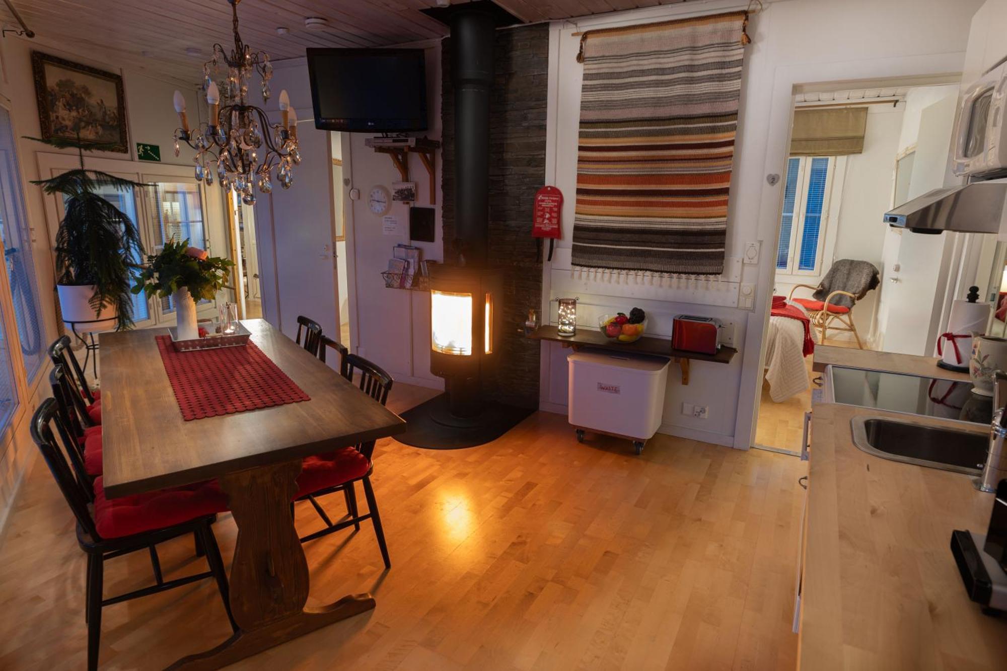 روفانييمي Aaria Bed And Breakfast المظهر الخارجي الصورة